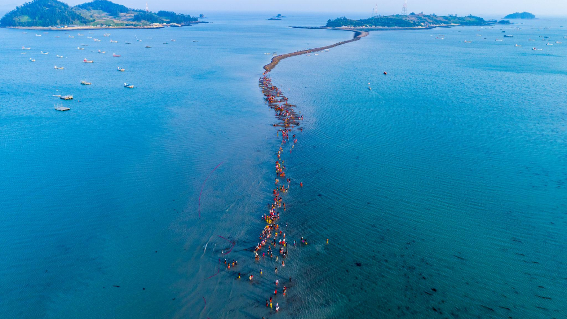 Deniz İkiye Ayrılıyor: 2.9 km'lik Yolda Koşuşturma