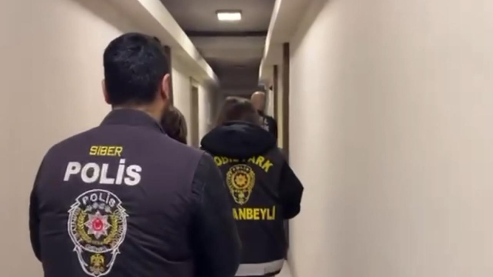 Müstehcen paylaşım yapan 27 kişiye hapis talebi