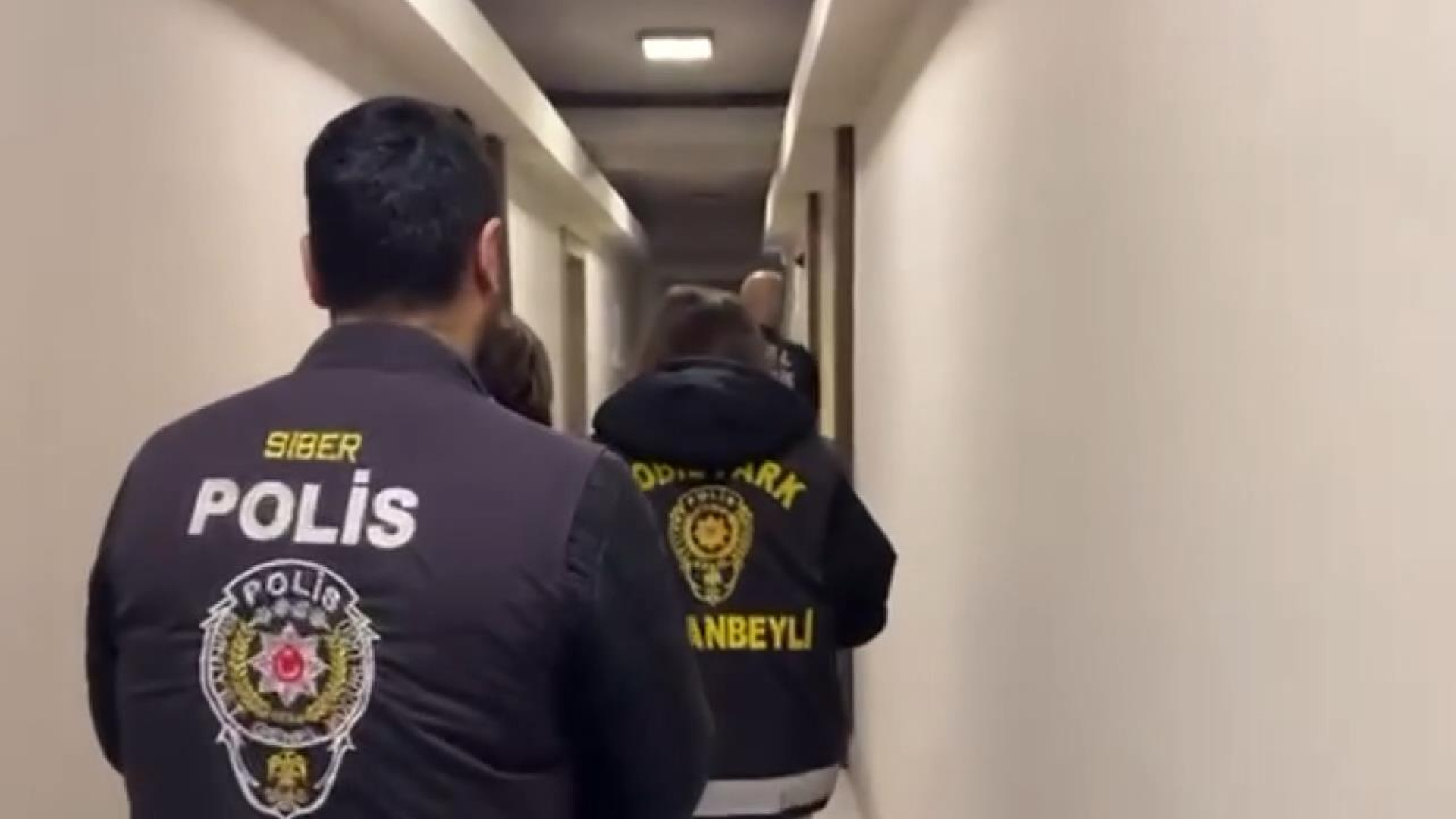 OnlyFans'ta müstehcen içerik paylaşan 27 şüpheliye 10'ar yıl hapis talebi