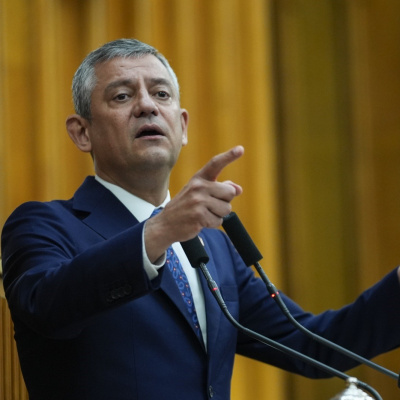 Özel'in ekibindeki 28 isim CHP PM'den istifa etti