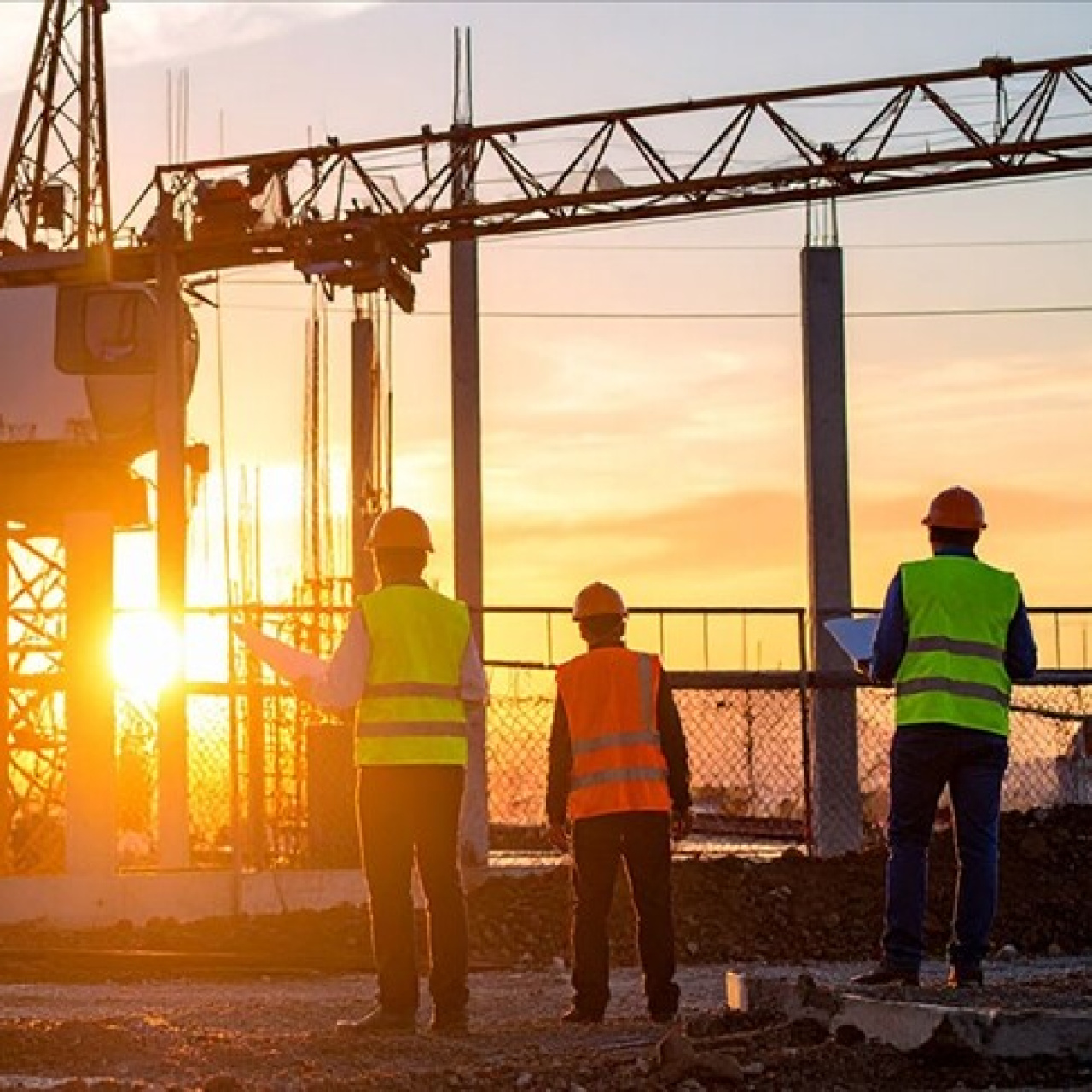 Türk müteahhitler mayıs sonuna kadar 2,3 milyar dolarlık uluslararası iş üstlendi