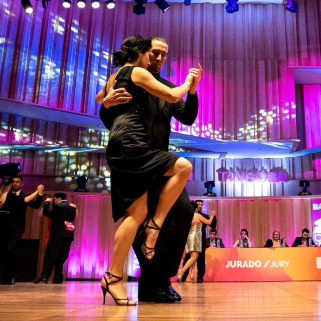 Tango rüzgarı AKM'de esiyor