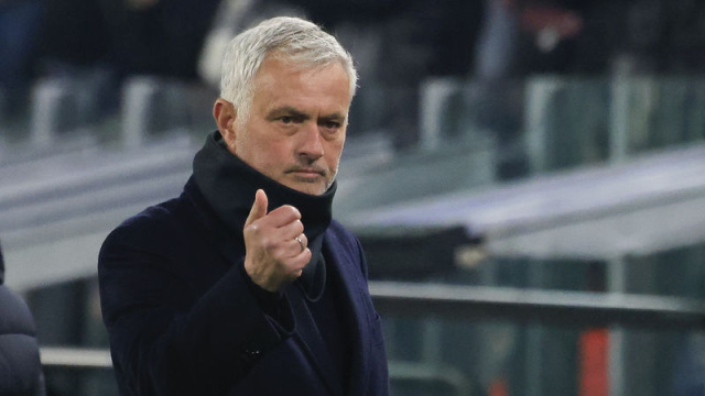 Mourinho resmen Real Madrid'de!