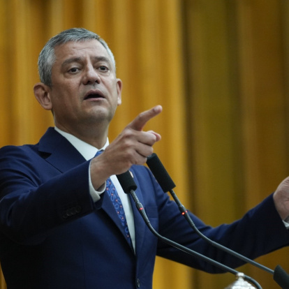 Özel'in ekibindeki 27 isim CHP PM'den istifa etti