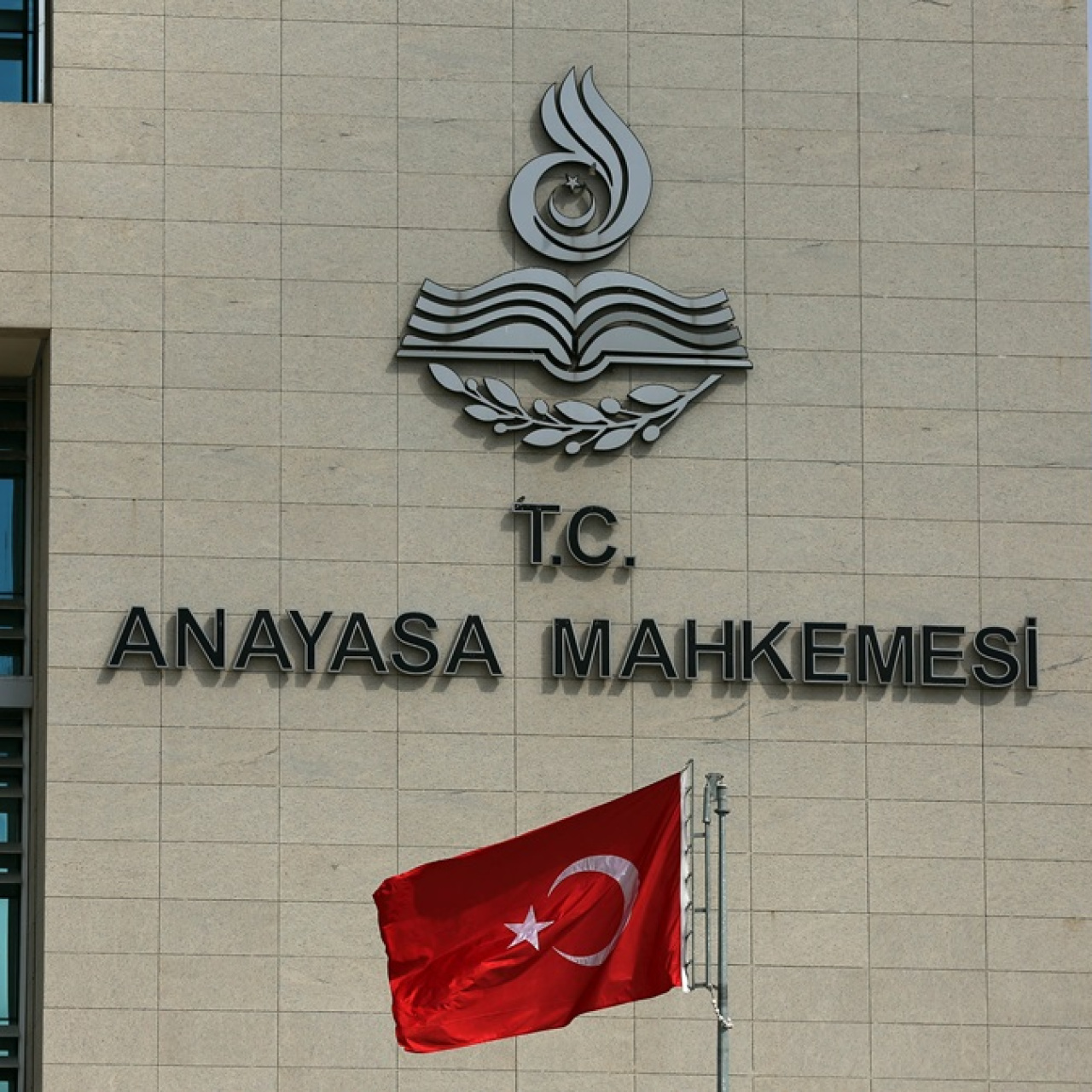 AYM'den CHP'ye ret