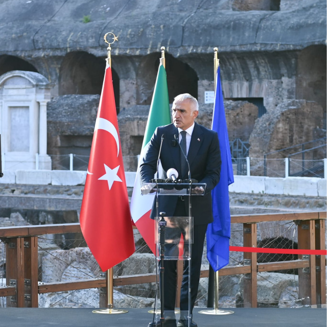 Bakan Ersoy: Anadolu'nun eşsiz mirası Roma'nın kalbinde