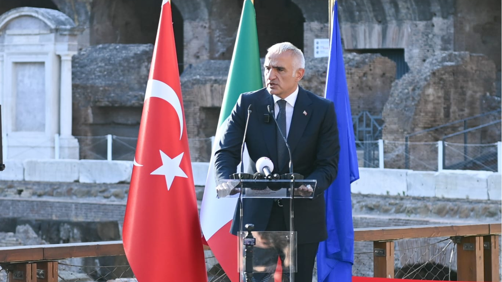 Bakan Ersoy: Anadolu'nun eşsiz mirası Roma'nın kalbinde