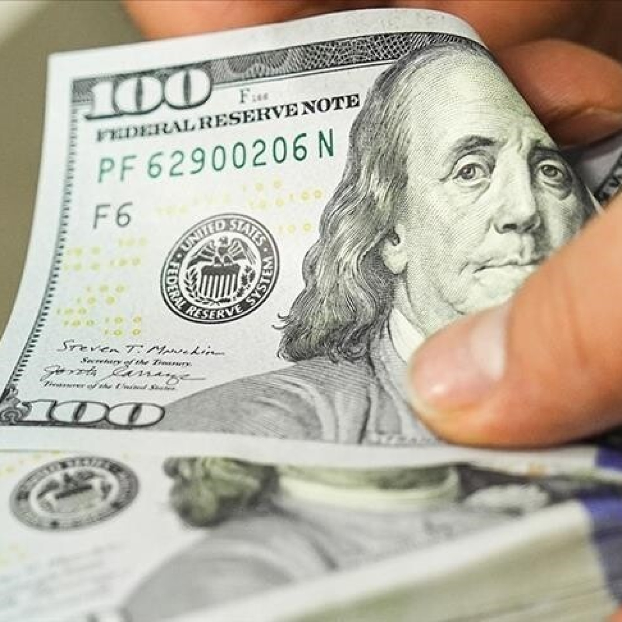 Nisanda cari açık 5,7 milyar dolar