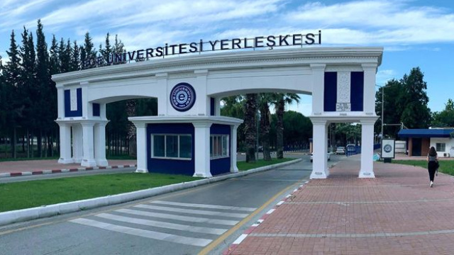 Ege Üniversitesi'nde 41 zanlı adliyede