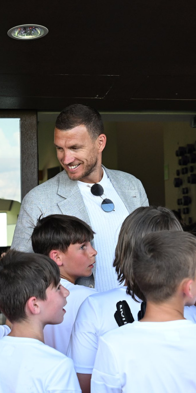Dzeko'dan çocuklara duygusal mektup