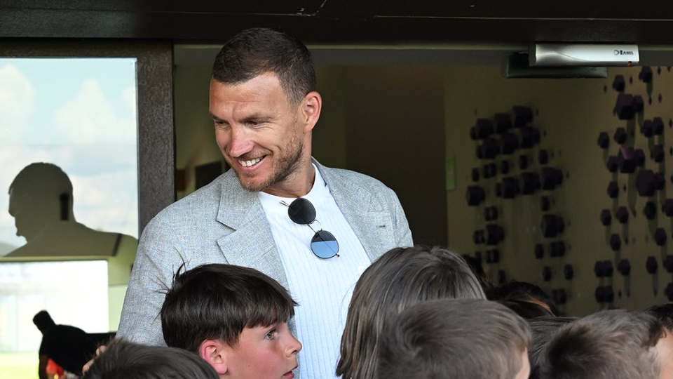Dzeko'dan çocuklara duygusal mektup
