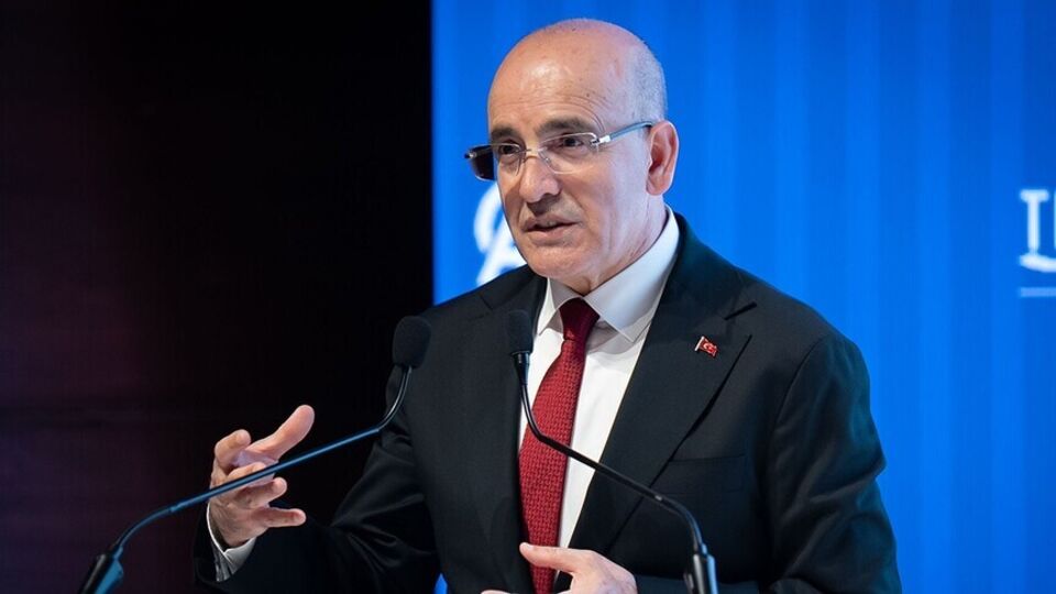 "Hanehalkı 1.8 milyar dolar sattı"