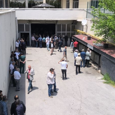 İki ailenin kavgasında silahlar patladı... Kanlı arazi!