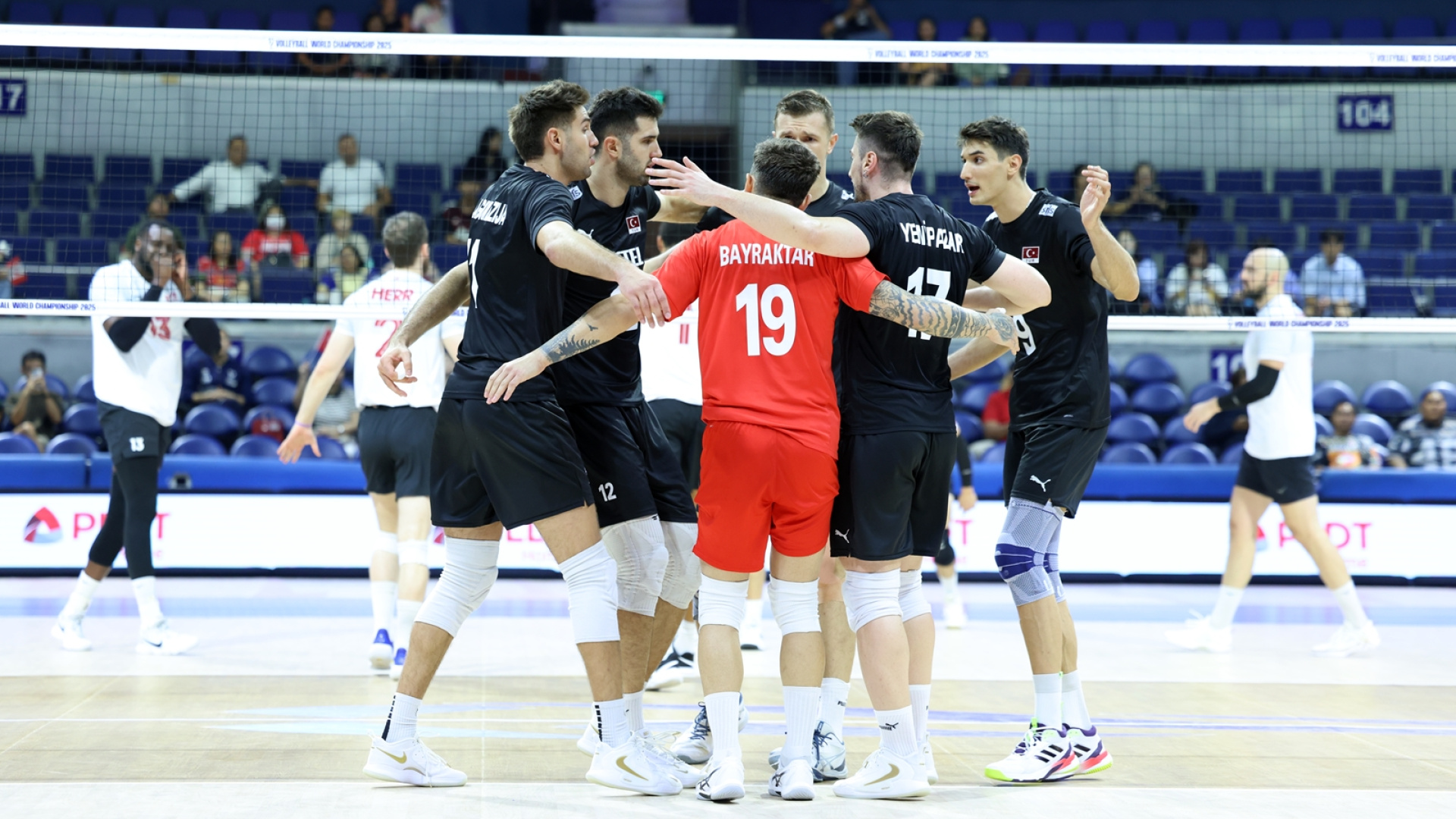 Filenin Efeleri Fransa'yı 3-0 Yendi! VNL'de İkinci Galibiyet