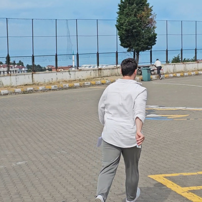 Kardeşinin kimliğiyle sınava geldi! 4 dakika kala yetişti