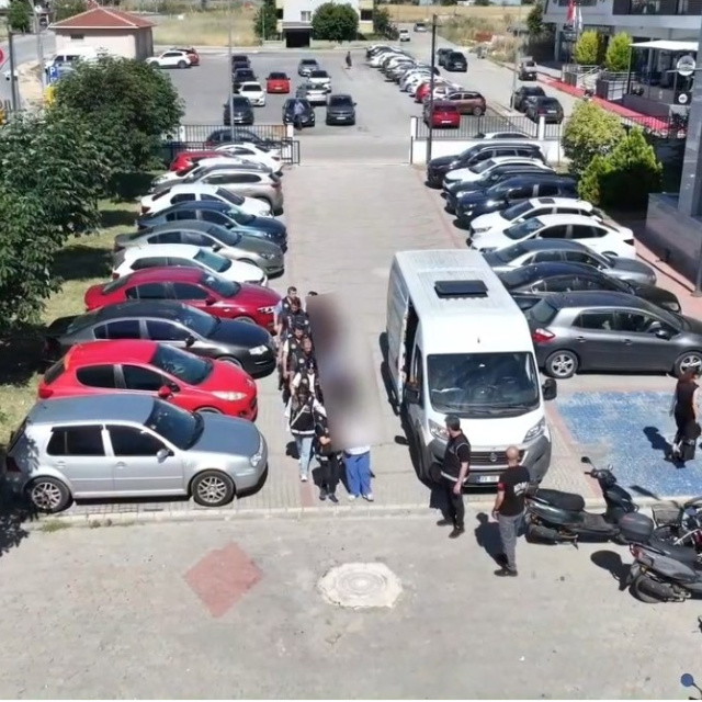 Aralarında doktorlar da var! Sahte rapora 13 tutuklama!