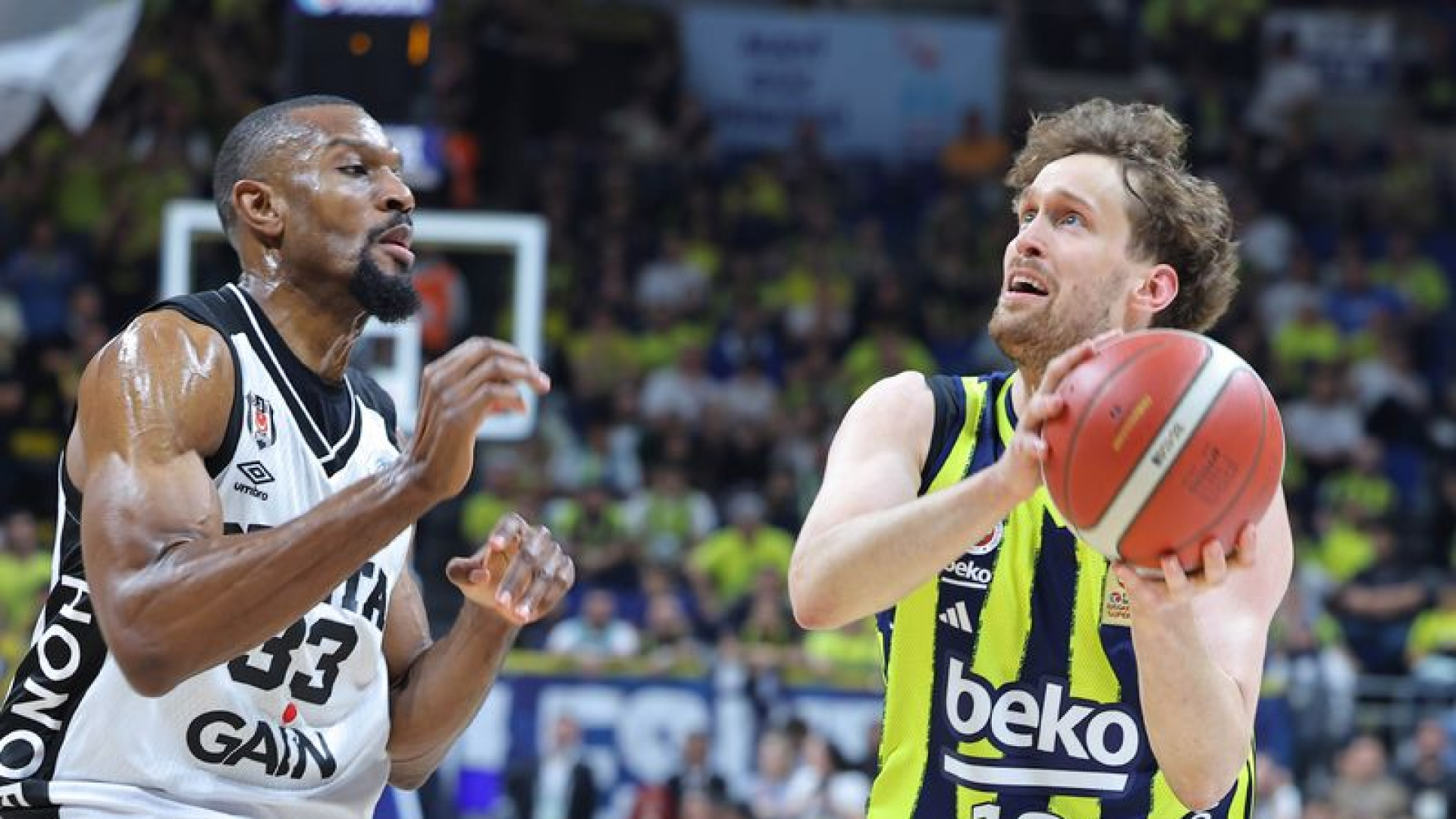 Beşiktaş GAİN, Fenerbahçe Beko'yu 88-80 Mağlup Ederek Seride 1-0 Öne Geçti