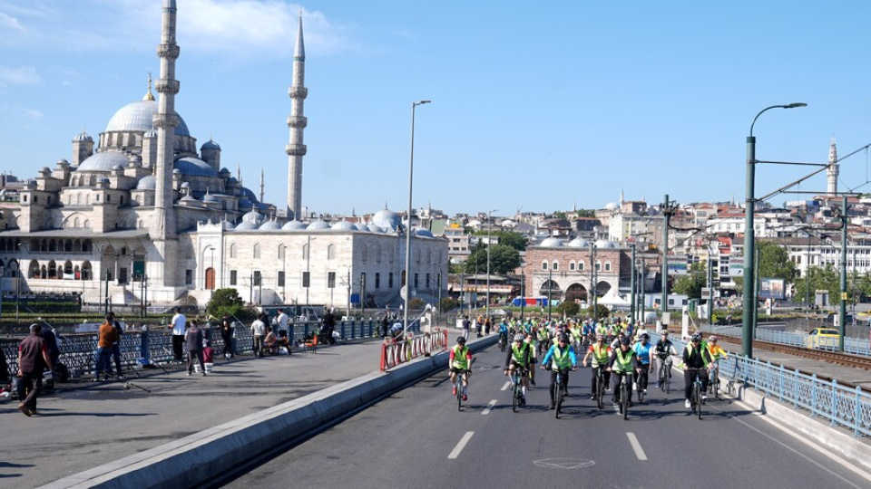 İstanbul'da bazı yollar trafiğe kapatılacak
