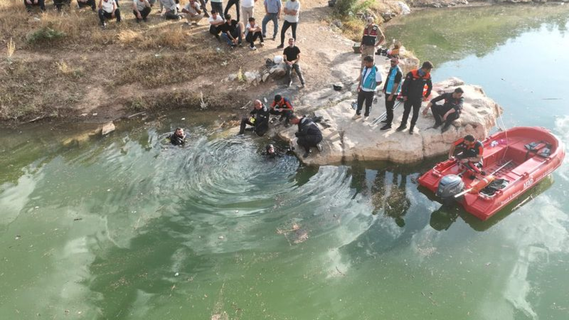 Siirt'te serinlemek için girdiği Botan Çayı'nda boğulan 17 yaşındaki Hüseyin Olgaç'ın cansız bedenine ulaşıldı