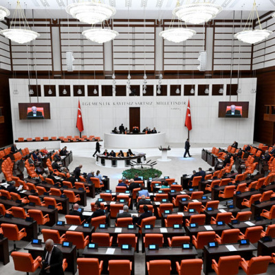 Siyasi partilere ziyaretçi hatırlatması