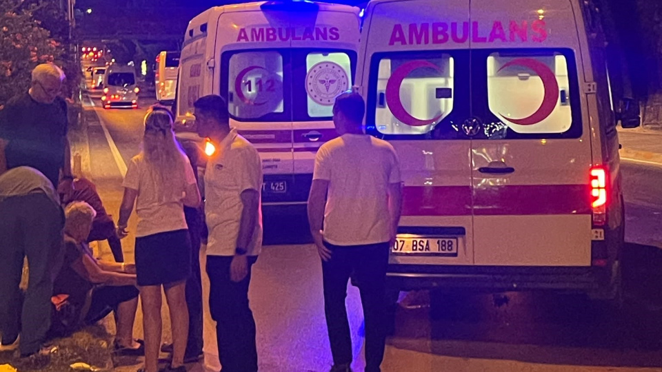 Çek turist kazada can verdi