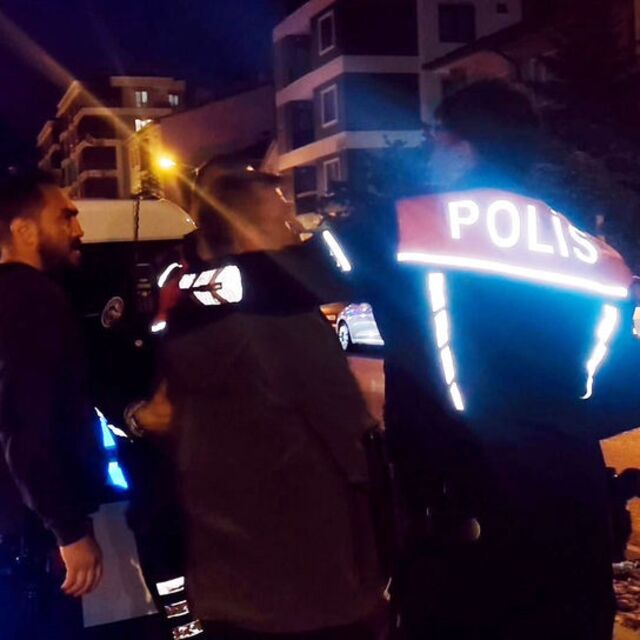 Kızını kaçıran kişinin kulağını kopardı!