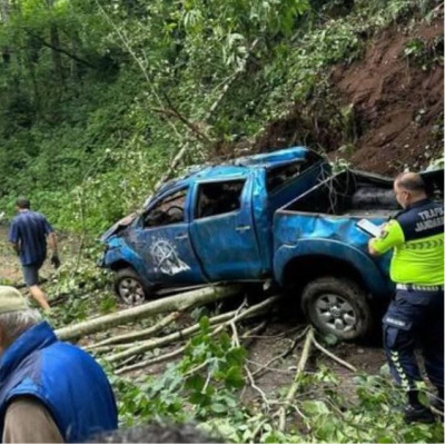Rize'de kahreden kaza! Uçuruma yuvarlanan çift öldü