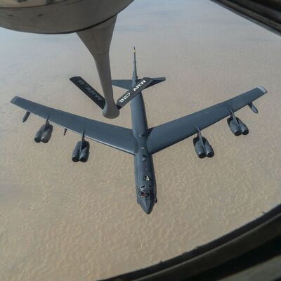 ABD'ye ait B-52 Stratofortress uçağı düştü