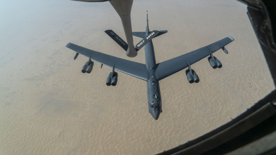 ABD'ye ait B-52 Stratofortress uçağı düştü