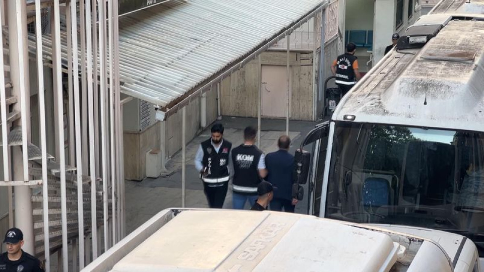 Silivri Belediye Başkanı ve 9 şüpheli tutuklandı