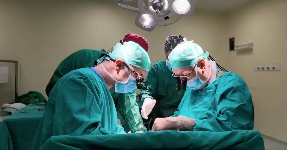 İnönü Üniversitesi'nde 8'li çapraz karaciğer nakli: 16 ameliyat aynı anda