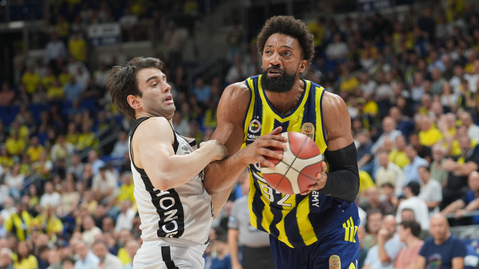 Basketbol Süper Ligi Final Serisi Üçüncü Maçı Yarın: Beşiktaş-Fenerbahçe
