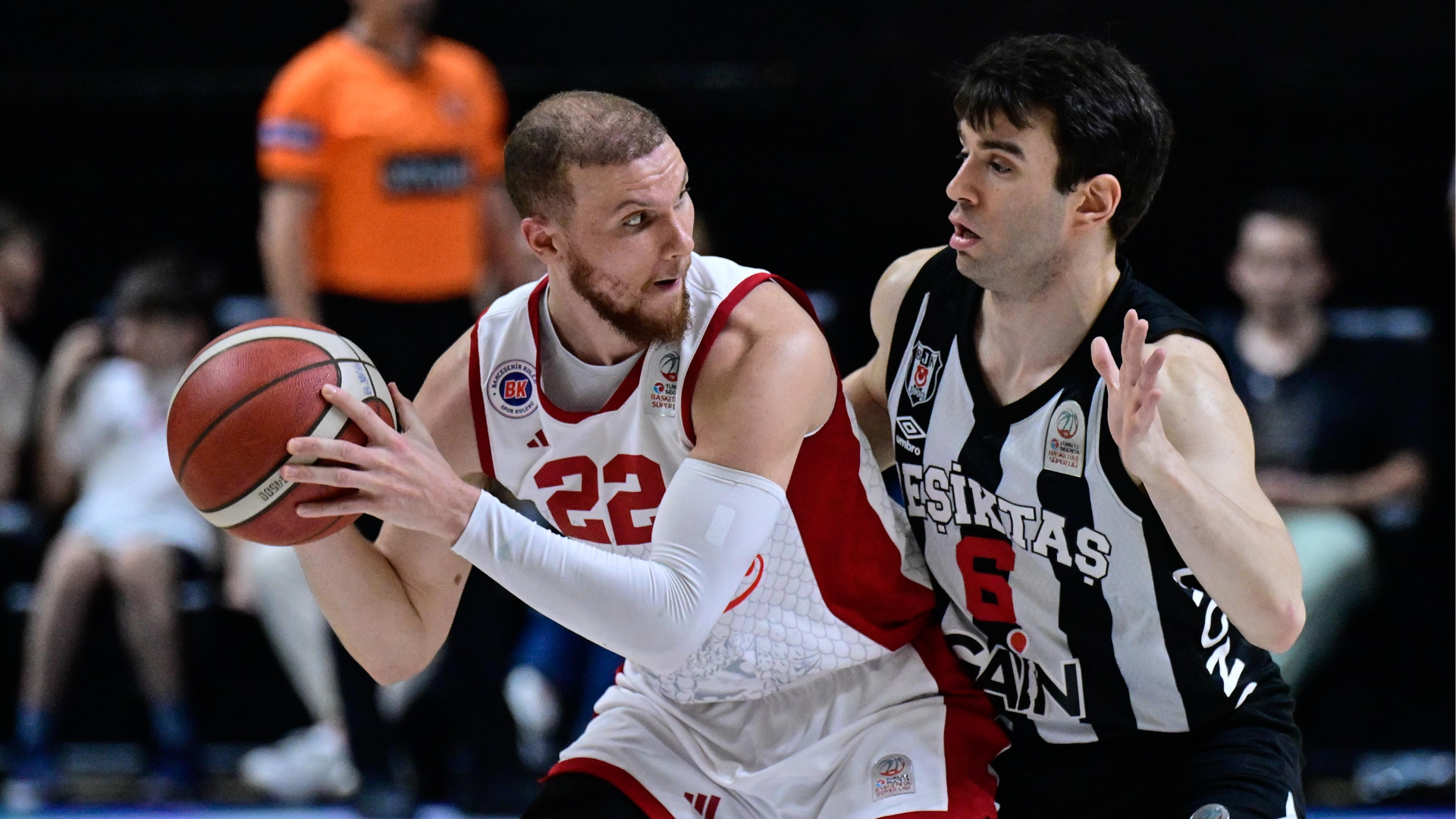 Bahçeşehir Koleji, Malachi Flynn ile 1 yıllık sözleşme yeniledi
