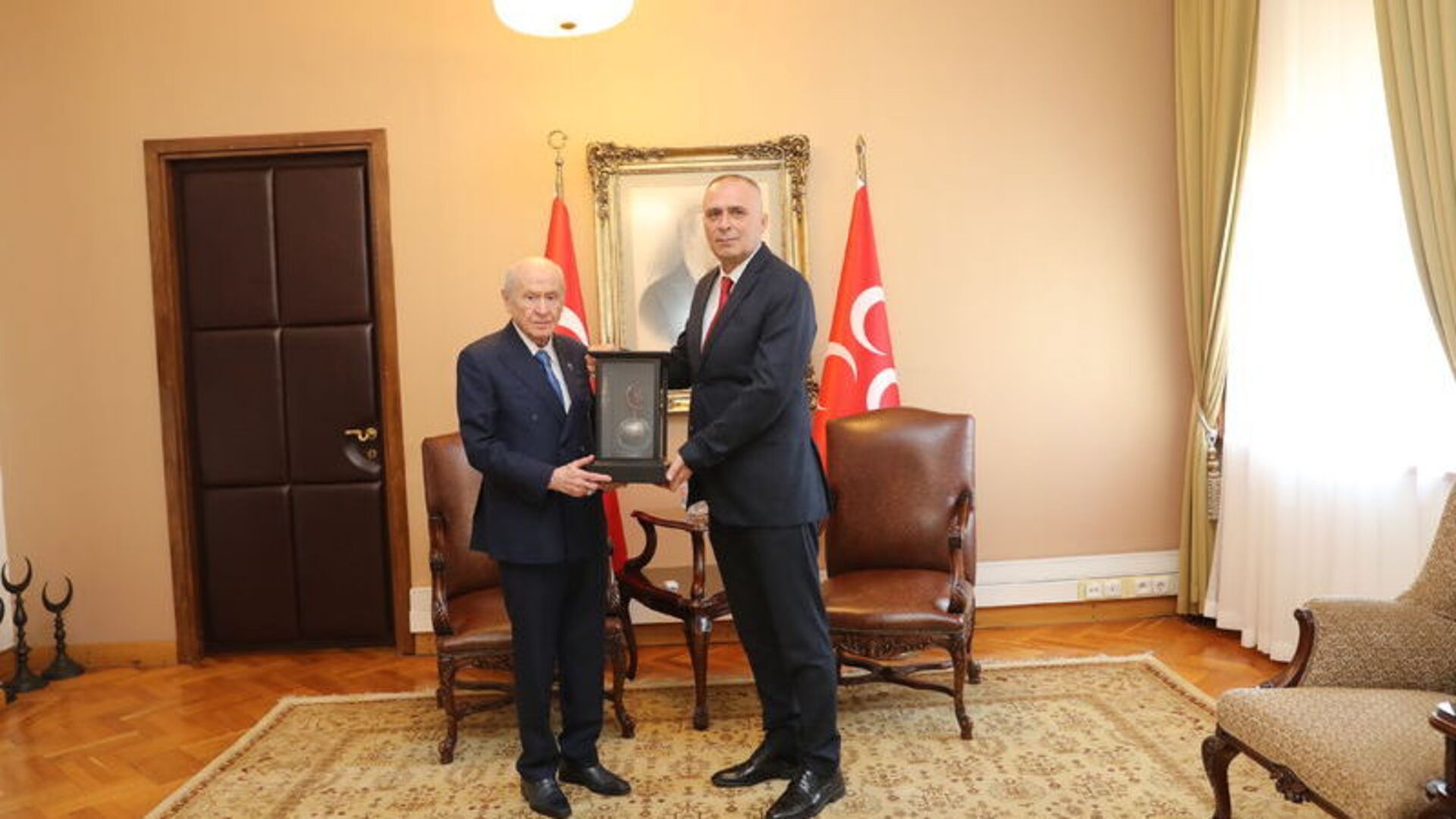 Özel Harekat Başkanı Hayal, MHP Lideri Bahçeli'yi Ziyaret Etti
