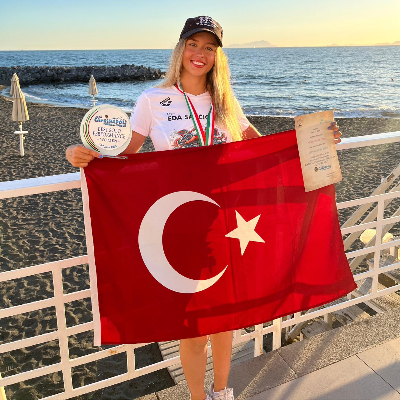 Ultra maraton yüzmede tarihi başarı!