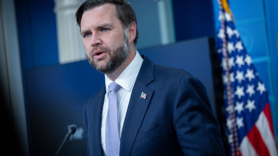 "Trump'ın amacı Pehlevi'yi İran'ın lideri yapmak değil"