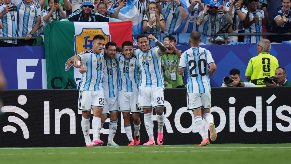 Messi hat-trick yaptı, Arjantin kazandı!