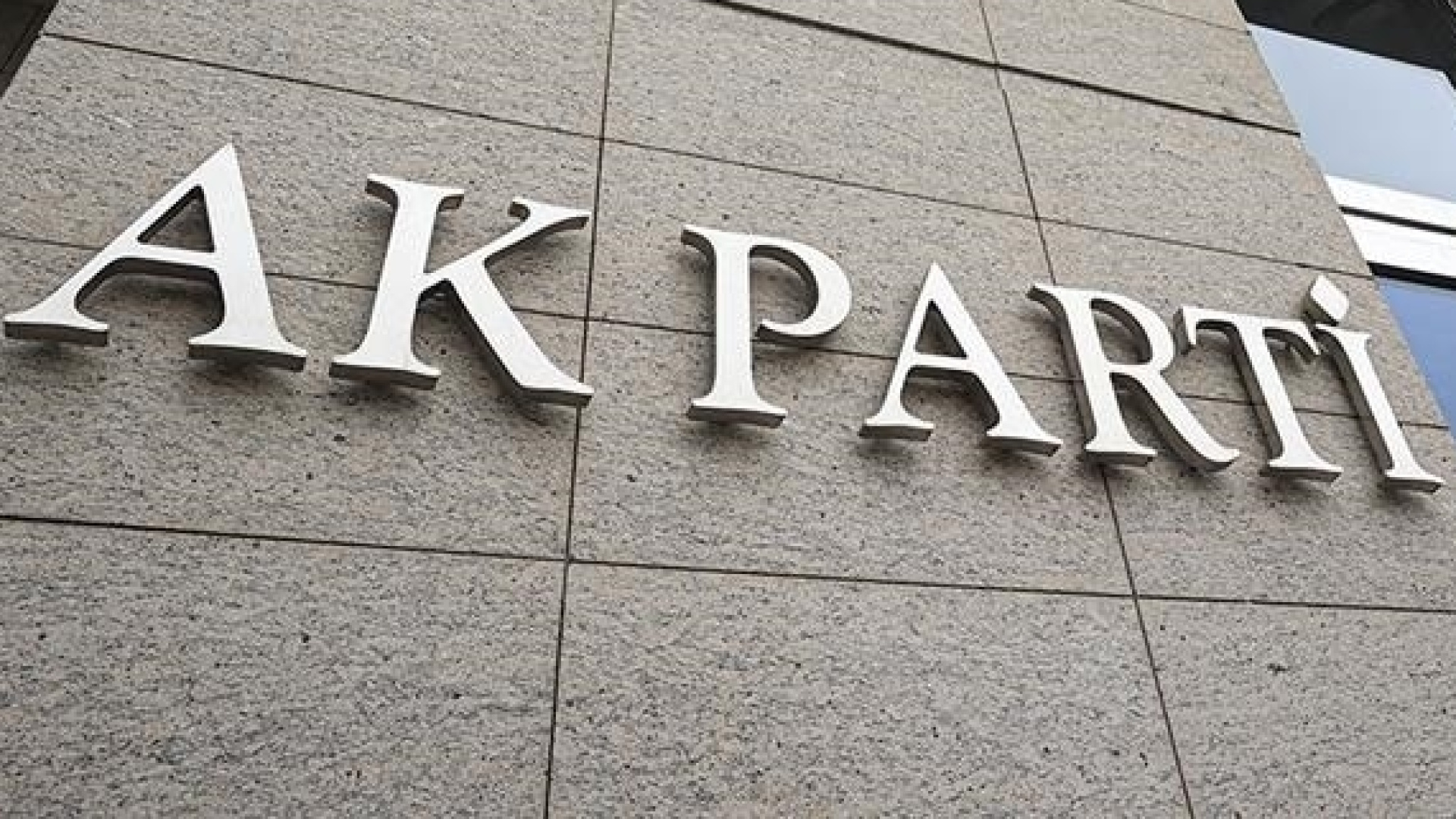 AK Parti'den 11 Milyon 543 Bin Üyeye Ziyaret Kampanyası