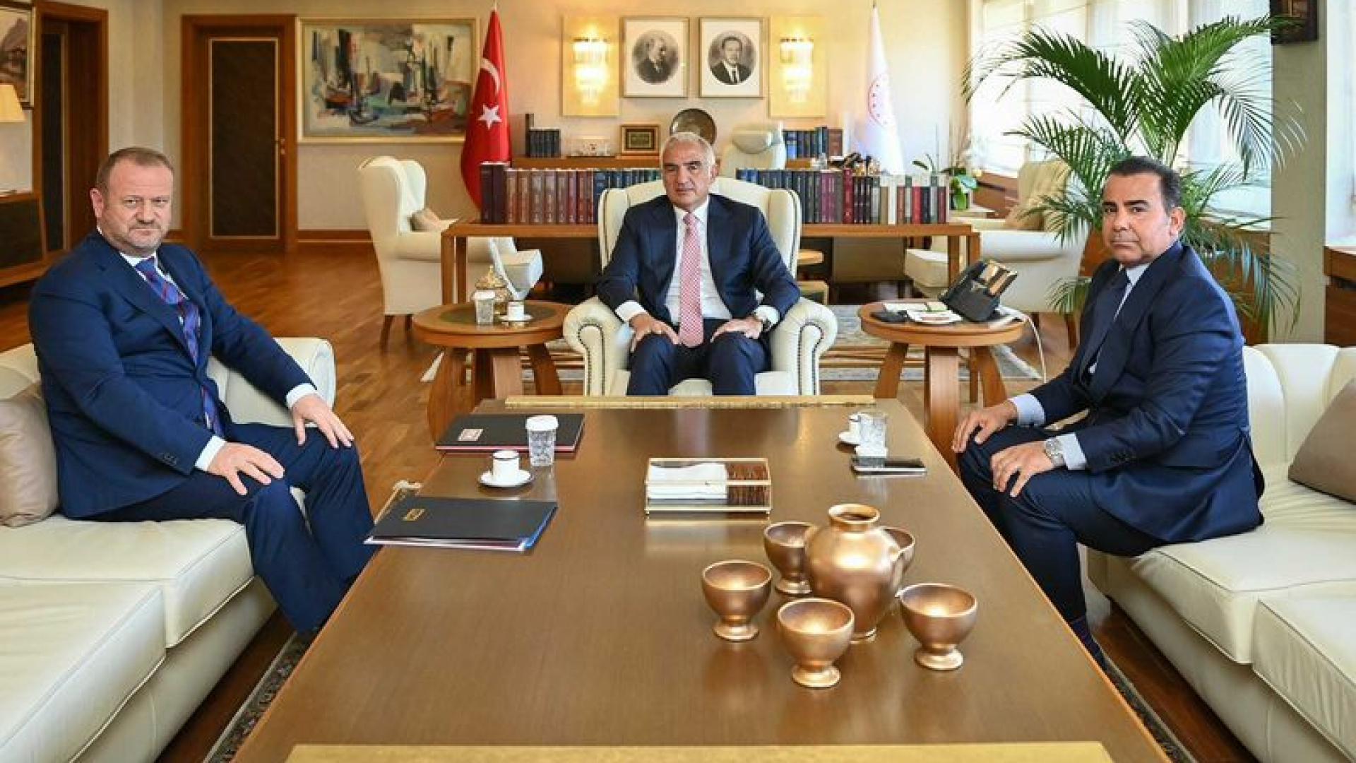 Bakan Ersoy, RTÜK Başkanı Daniş ile görüştü