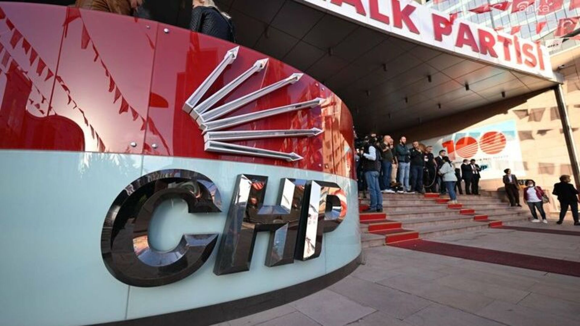 CHP YDK yarın toplanıyor: 11 üyenin itirazı değerlendirilecek