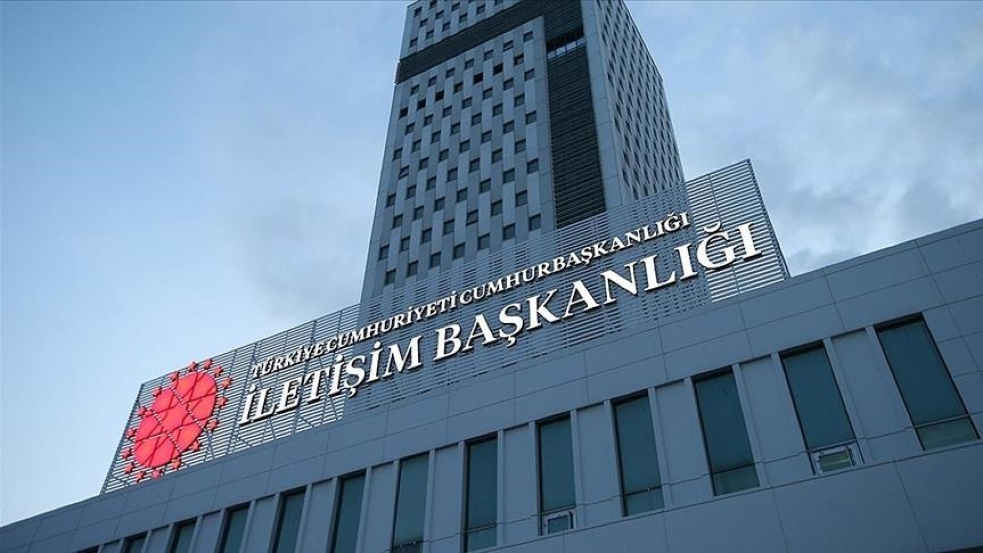 Yeşil pasaportla seyahat dönemi bitti iddiası yalanlandı