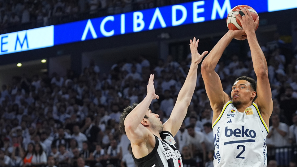 Fenerbahçe Beko seride 2-1 öne geçti!