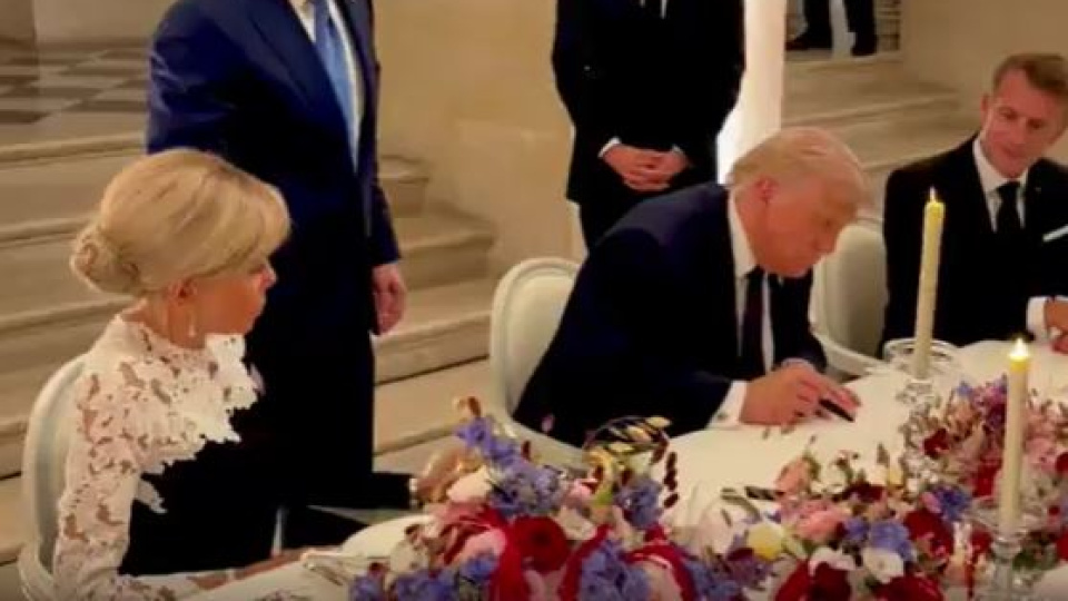 Beyaz Saray, Trump'ın İran mutabakatını imzaladığı anları paylaştı