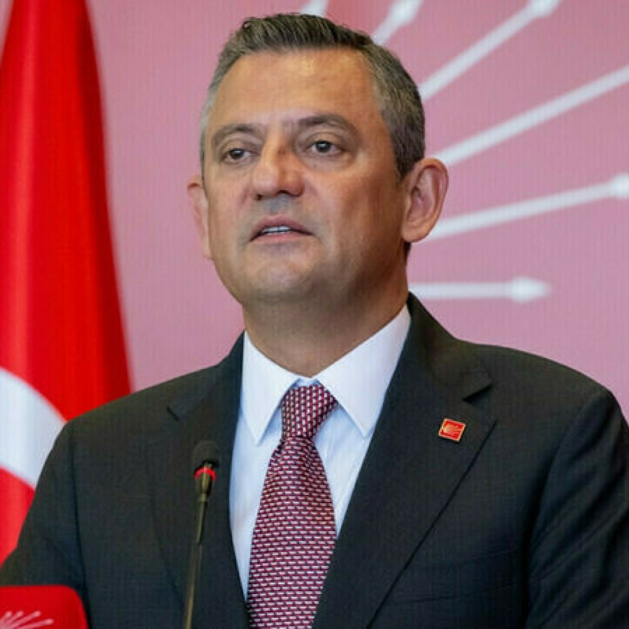 Özel'den yeni parti sorusuna yanıt