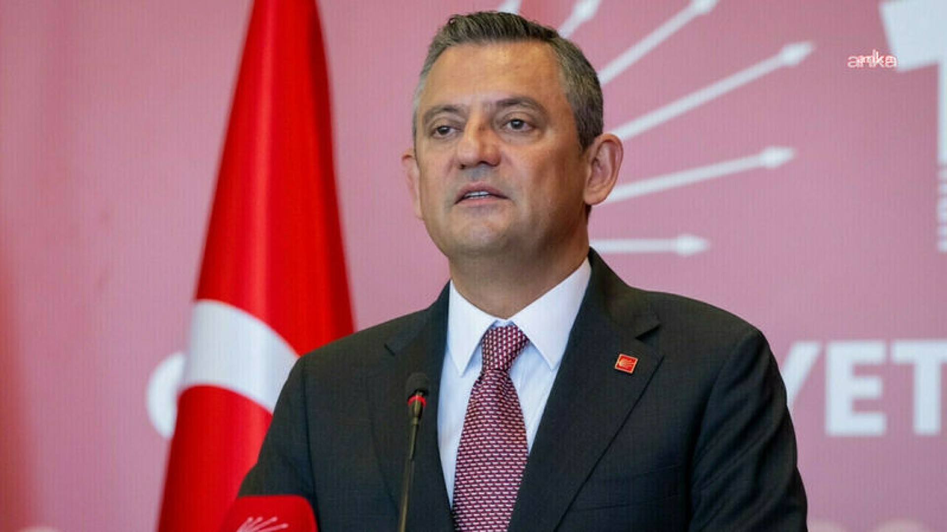 Özgür Özel'den yeni parti sorusuna yanıt: Her olasılığa hazırız