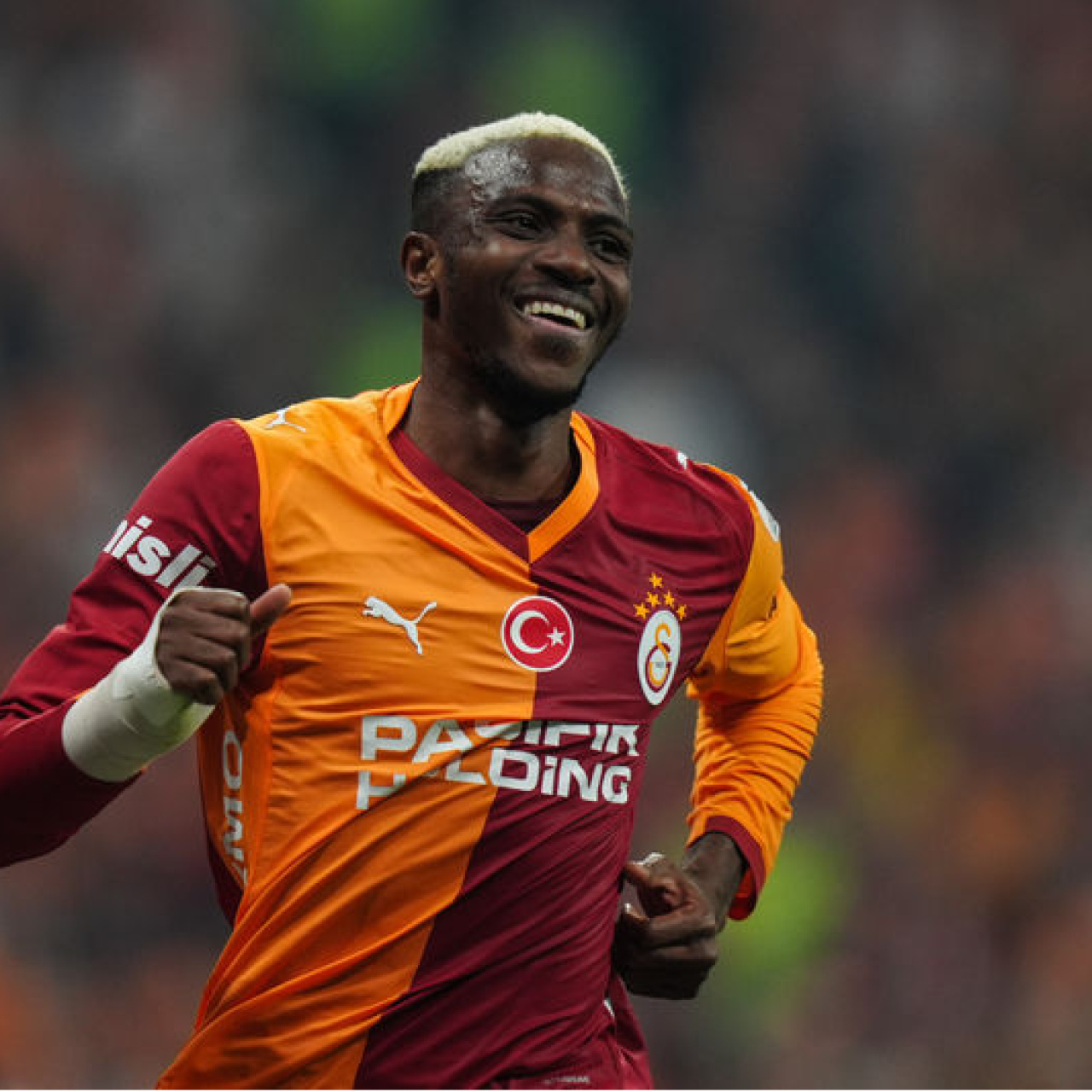 Osimhen'den ayrılık iddialarına yanıt!