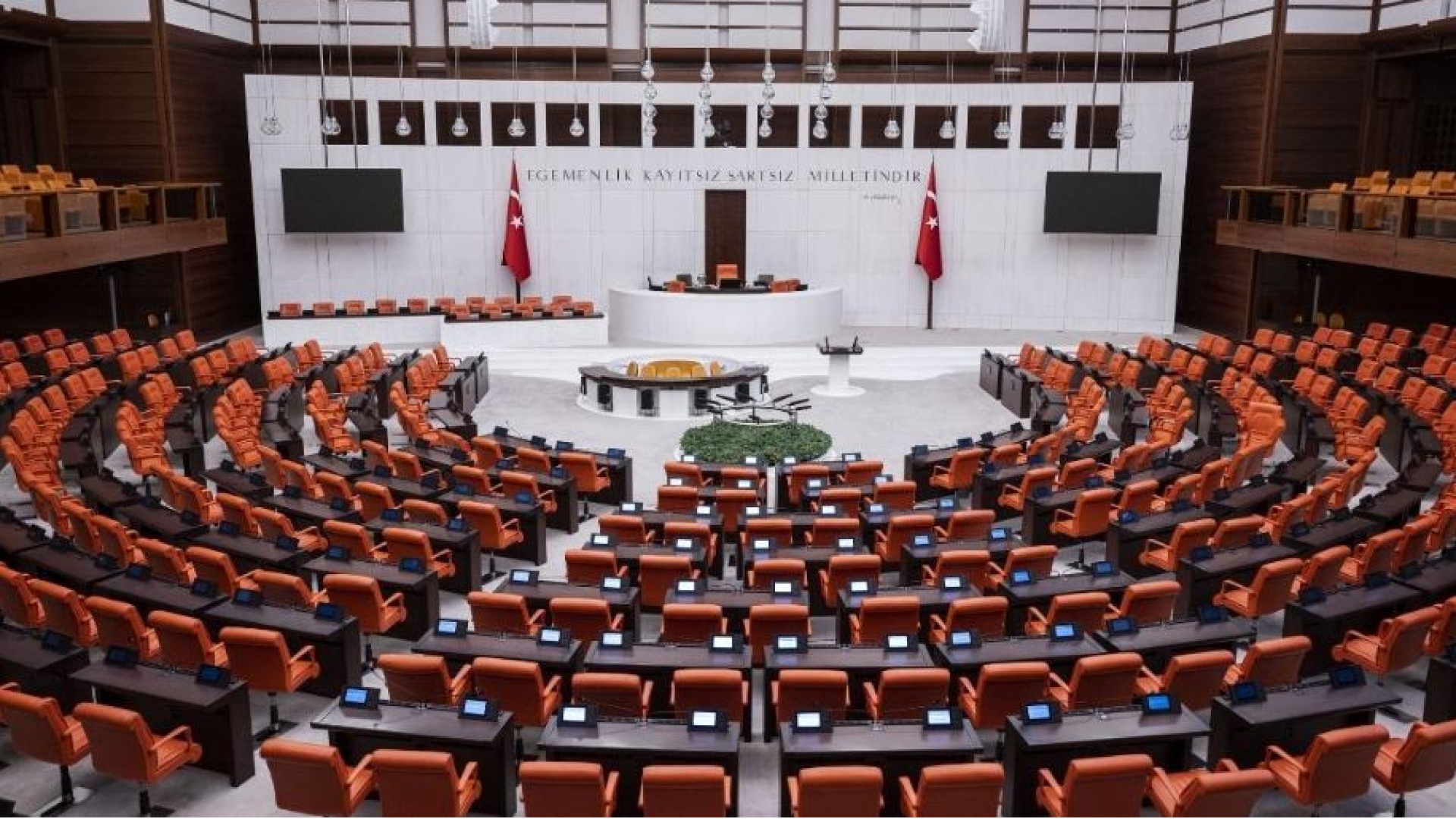 14 dokunulmazlık dosyası Meclis'te: Özgür Özel de aralarında