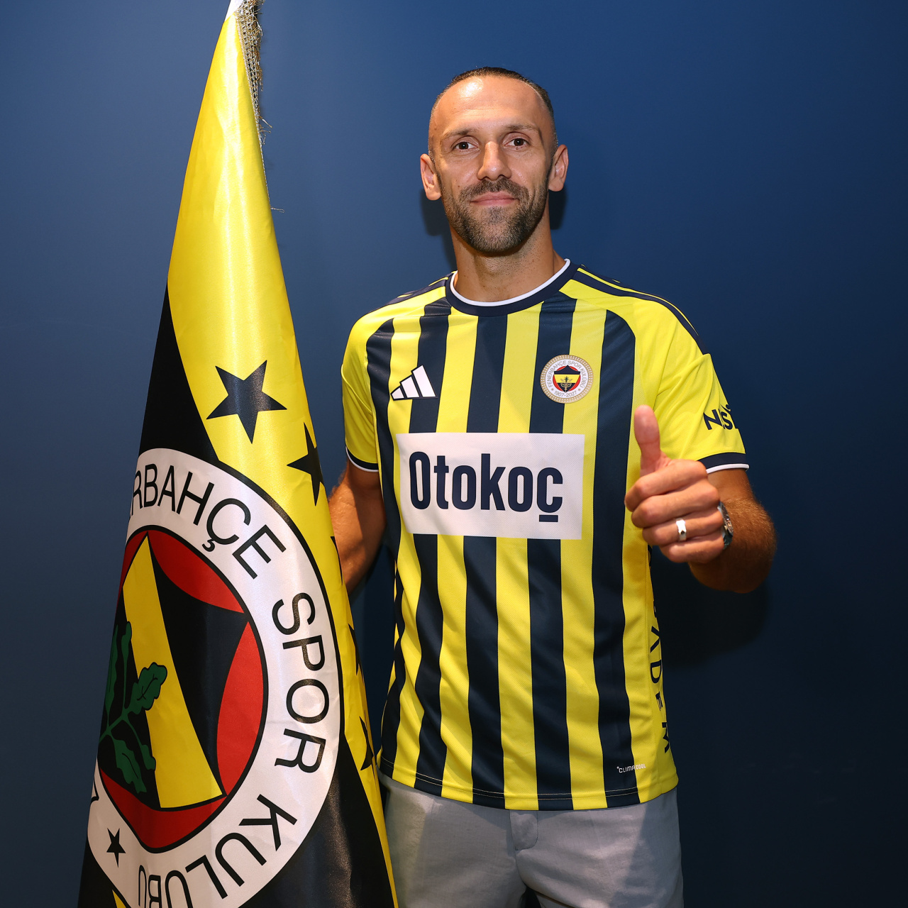 Fenerbahçe transferi resmen açıkladı!