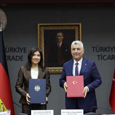 Bakan Bolat açıkladı: Almanya'dan vize konusunda kritik adım