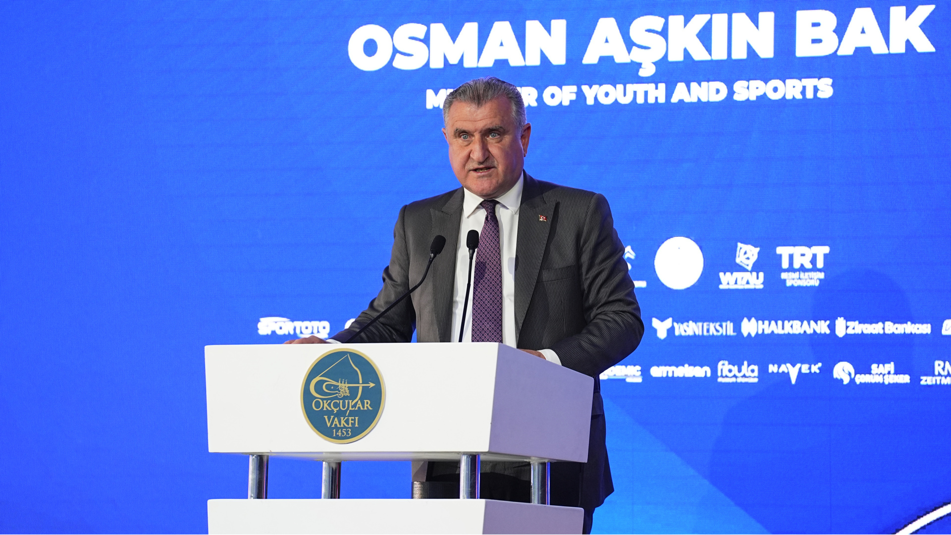 Bakan Osman Aşkın Bak'tan Fenerbahçe Beko'ya Tebrik Mesajı